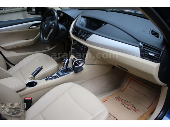 2015_BMW_X 1__1,6i_sDrive_91,000km de