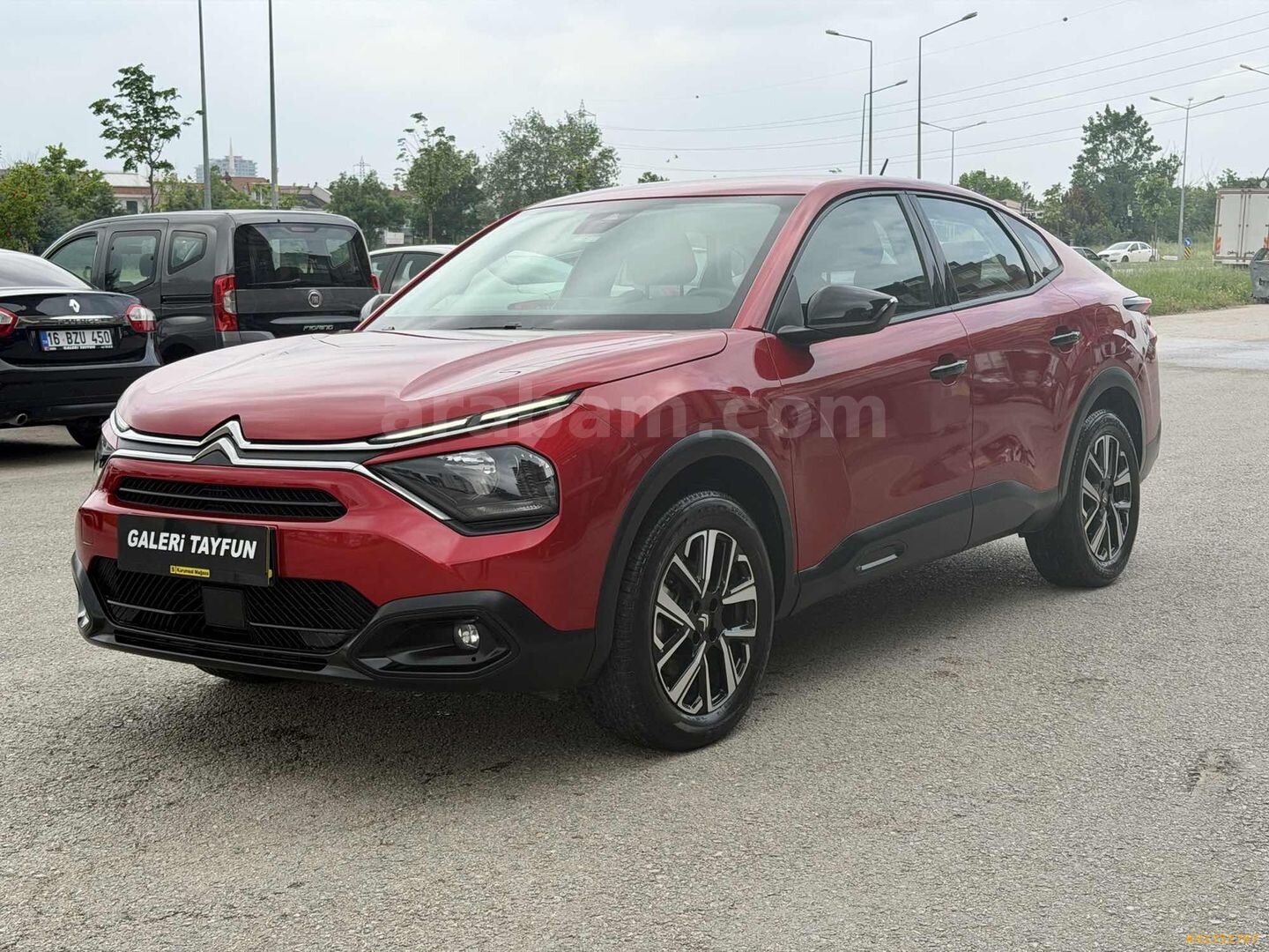 Galeriden Citroen C4 X 1.2 PureTech Feel Bold 2024 Model Bursa 50.000 km Kırmızı 5