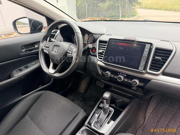 2022 EXECUTIVE OTOMATİK 33.000 KMde BAKIMLI