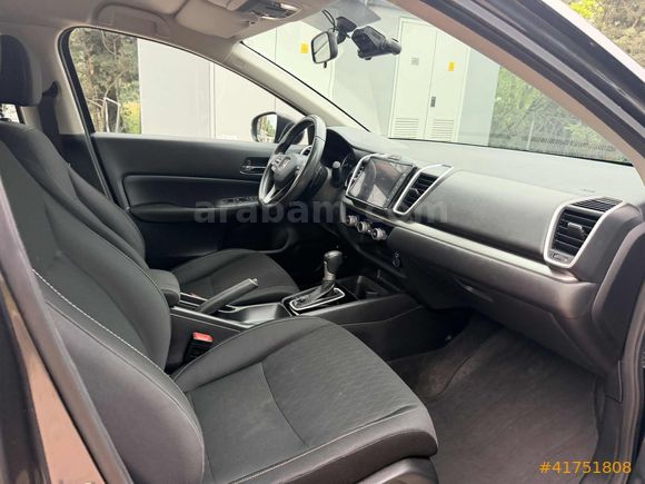 2022 EXECUTIVE OTOMATİK 33.000 KMde BAKIMLI