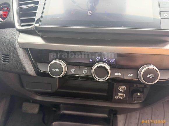 2022 EXECUTIVE OTOMATİK 33.000 KMde BAKIMLI
