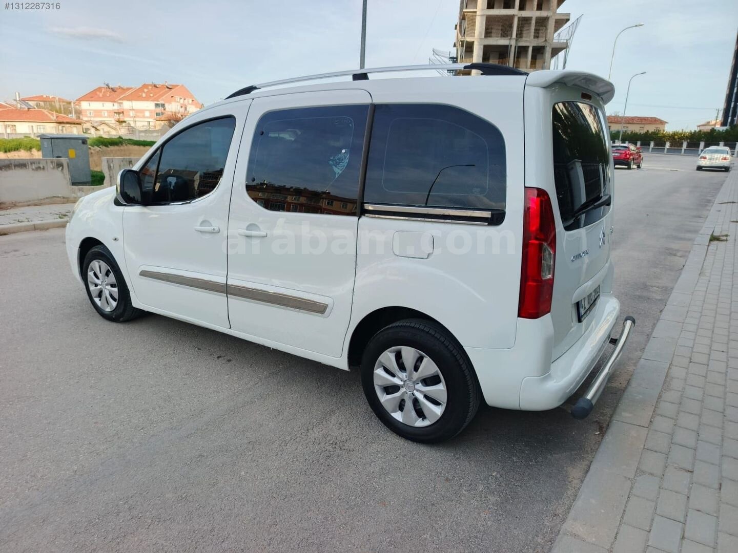 Galeriden Citroen Berlingo 1.6 HDi Combi X 2009 Model Karaman 394.779 km Beyaz 5