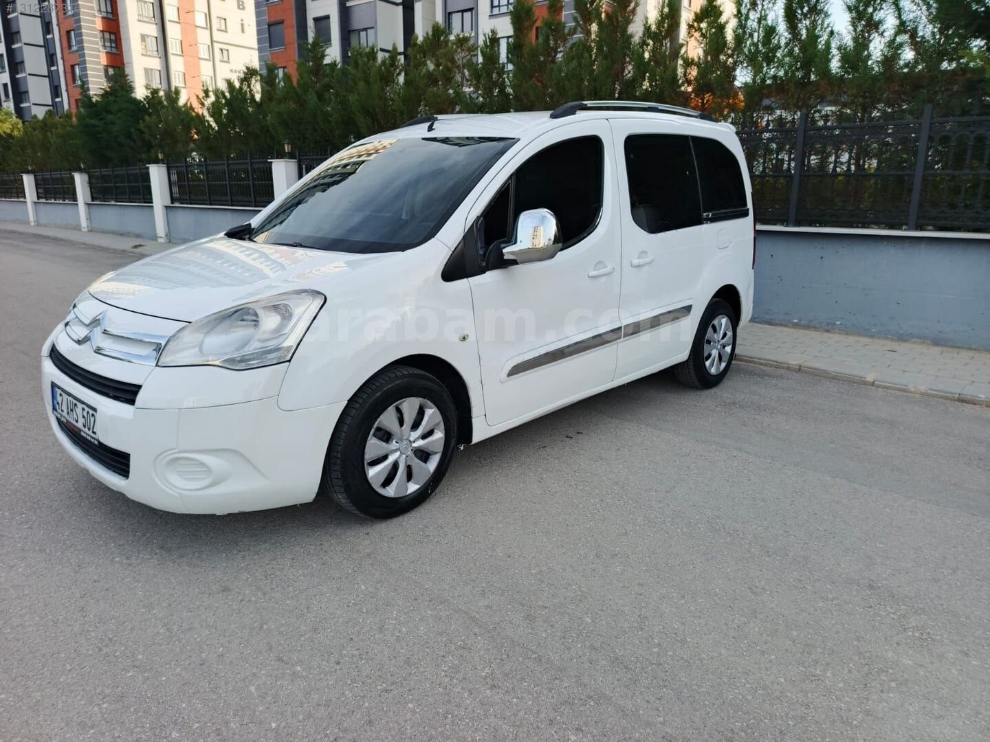 Galeriden Citroen Berlingo 1.6 HDi Combi X 2009 Model Karaman 394.779 km Beyaz 3
