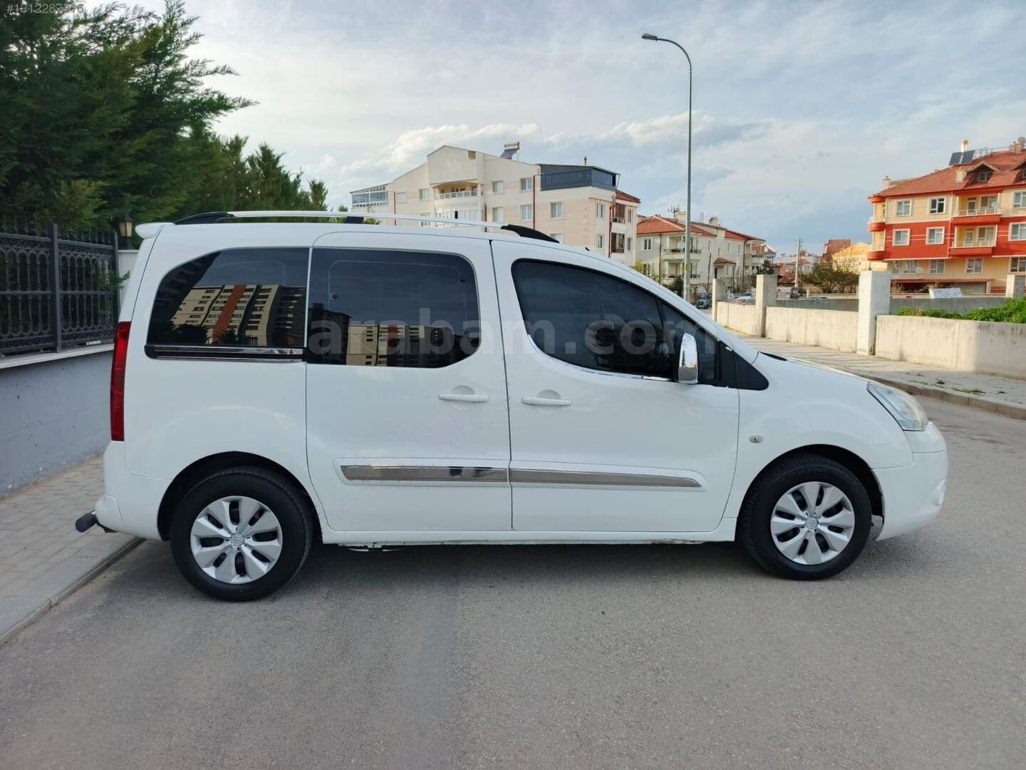 Galeriden Citroen Berlingo 1.6 HDi Combi X 2009 Model Karaman 394.779 km Beyaz 2