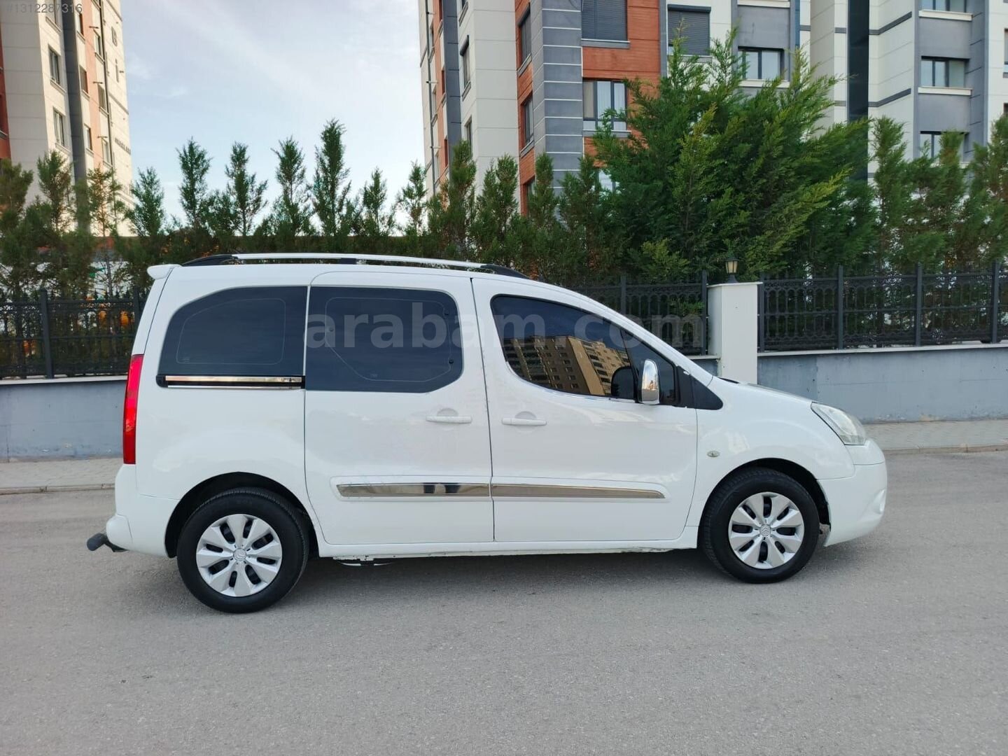 Galeriden Citroen Berlingo 1.6 HDi Combi X 2009 Model Karaman 394.779 km Beyaz 7