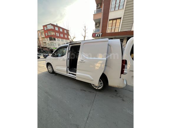 Sahibinden Opel Combo 1.5 CDTI Elegance 2024 Model 