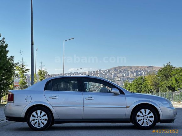 2004 VECTRA 1.6 ELEGANCE DEĞİŞENSİZ KAYITSIZ 4 PARÇA BOYALI