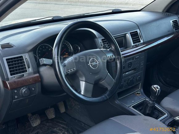 2004 VECTRA 1.6 ELEGANCE DEĞİŞENSİZ KAYITSIZ 4 PARÇA BOYALI