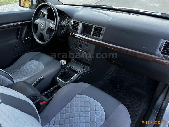 2004 VECTRA 1.6 ELEGANCE DEĞİŞENSİZ KAYITSIZ 4 PARÇA BOYALI