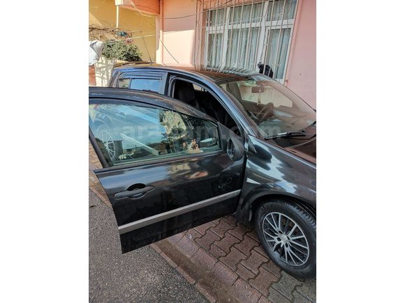 Sahibinden Renault Megane 1.4 Authentique 2006 Model