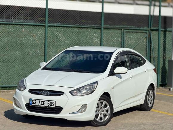 Sahibinden Hyundai Accent Blue 1.6 CRDI Biz 2013 Model   SAHİBİNDEN SATİLİK 