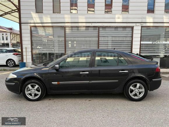 CEYLAN OTOMOTİV DEN 2003 MODEL LAGUNA 1.6 HATASIZ BOYASIZ