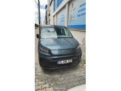 Sahibinden Fiat Doblo Combi 1.2 PureTech Easy 2025 Model  1300 km Mavi (metalik)