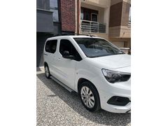 Sahibinden Ekstralı Opel Combo 1.5 CDTI Ultimate 2023  