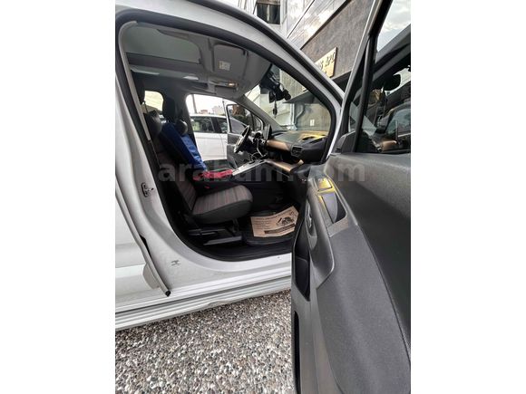 Sahibinden Ekstralı Opel Combo 1.5 CDTI Ultimate 2023  