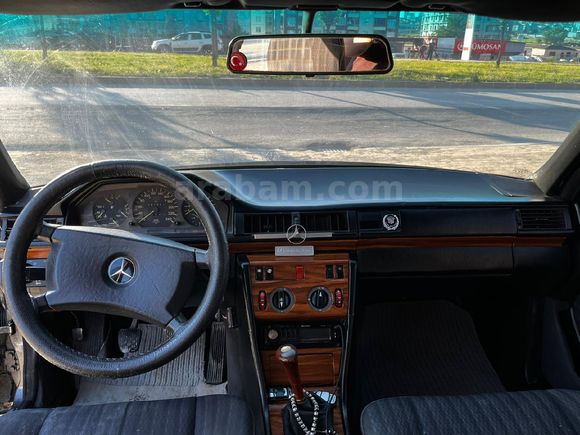 Sahibinden Mercedes - Benz 200 E 1990 Model