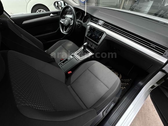 Galeriden Volkswagen Passat 1.6 TDi BlueMotion Impression 2019 Model İzmir