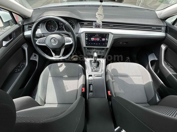 Galeriden Volkswagen Passat 1.6 TDi BlueMotion Impression 2019 Model İzmir