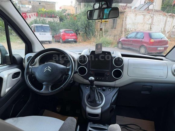 Çok temiz bakımlı Berlingo km 162.000