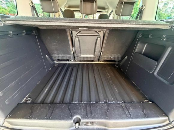 Çok temiz bakımlı Berlingo km 162.000