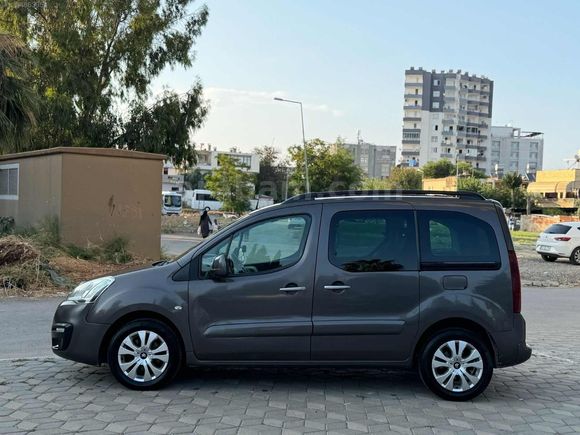 Çok temiz bakımlı Berlingo km 162.000