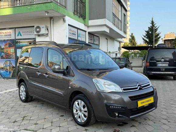 Çok temiz bakımlı Berlingo km 162.000