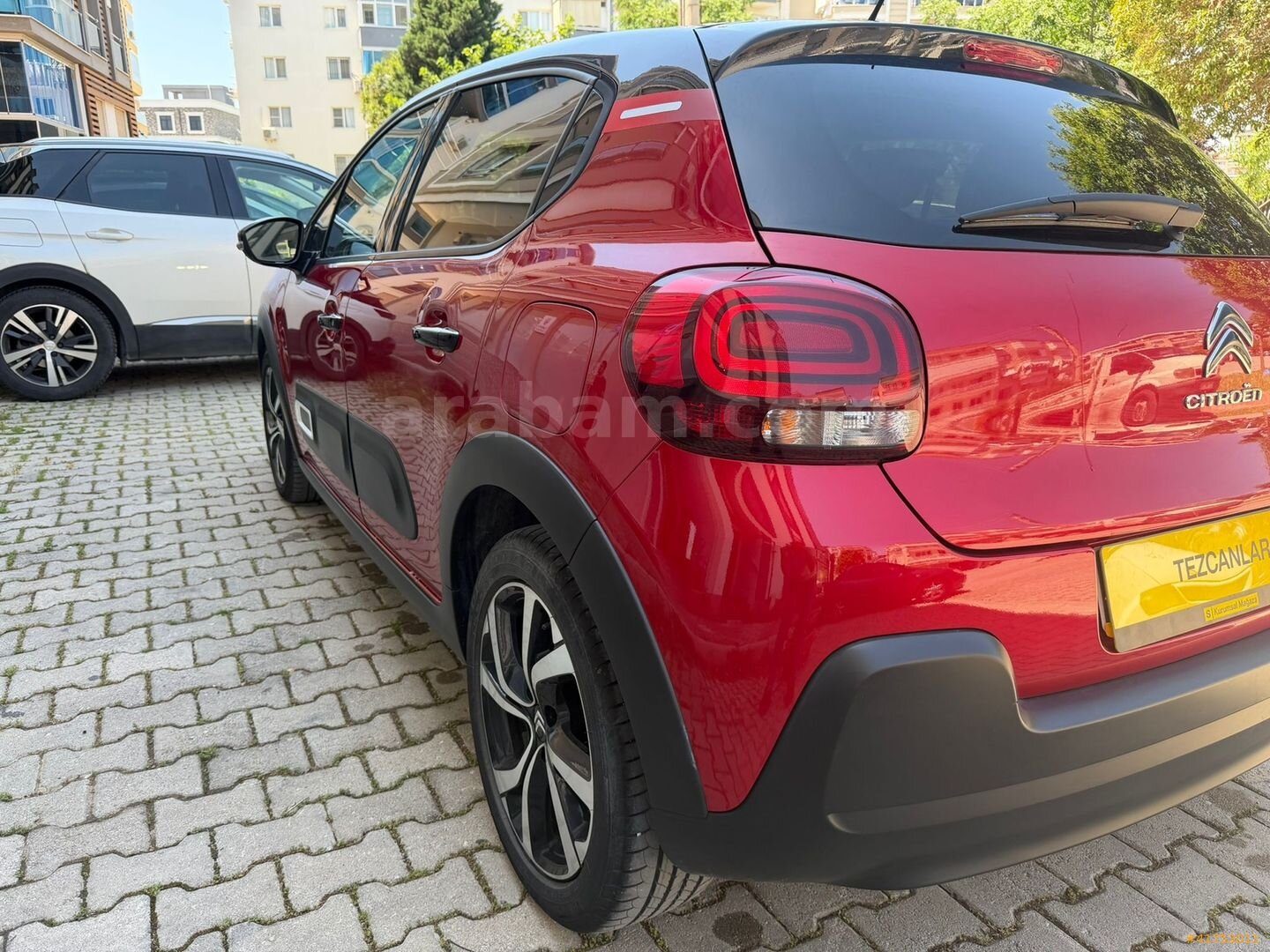 Galeriden Citroen C3 1.2 PureTech Shine 2023 Model İzmir 30.000 km Kırmızı 5