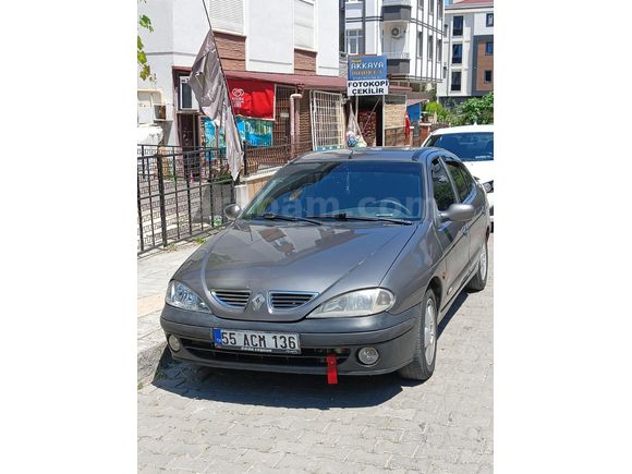 Sahibinden Renault Megane 1.6 RXi 2001 Model