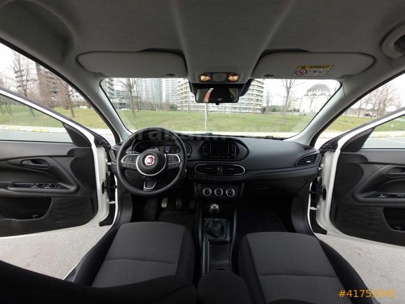 2024 %20 FATURALI FİAT EGEA 1.4 EASY GSR Lİ