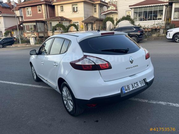 2015_MODEL_HATASIZ_OTOMATİK_125 BIN KM'DE