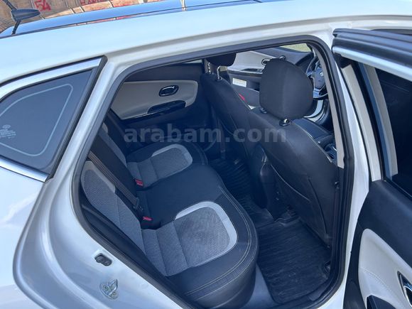 Sahibinden Kia Ceed 1.6 CRDi Concept Plus 2015 Model Sakarya