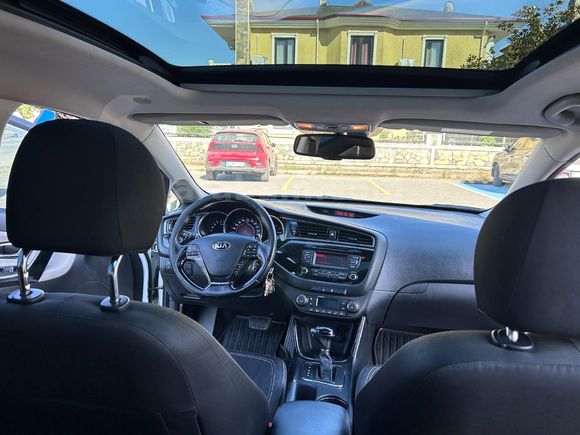 Sahibinden Kia Ceed 1.6 CRDi Concept Plus 2015 Model Sakarya
