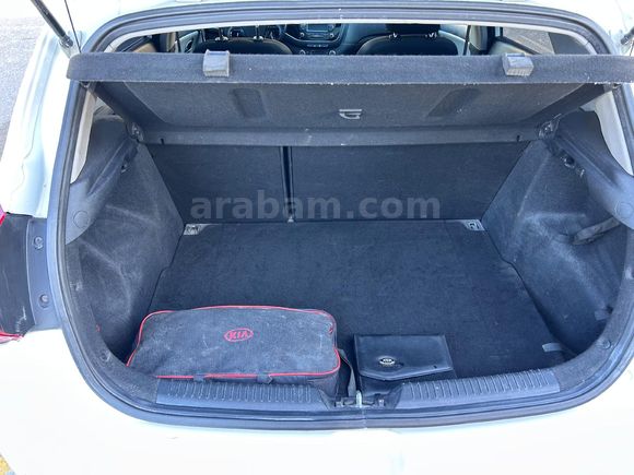 Sahibinden Kia Ceed 1.6 CRDi Concept Plus 2015 Model Sakarya