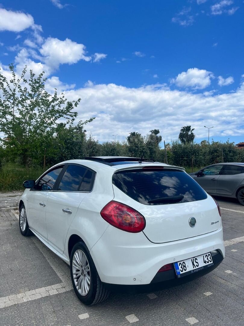 Sahibinden Fiat Bravo 1.6 Mjet Emotion 2010 Model Antalya 245.200 km Beyaz 6
