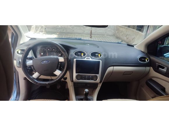 Sahibinden Ford Focus 1.6 Ghia 2005 Model