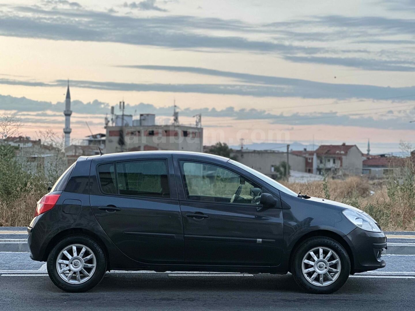 Galeriden Renault Clio 1.2 Extreme 2008 Model Bursa 190.000 km Diğer 2