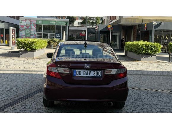 Sahibinden Honda Civic 1.6i VTEC Eco Elegance 2013 Model 