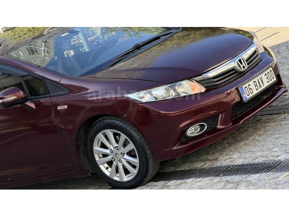 Sahibinden Honda Civic 1.6i VTEC Eco Elegance 2013 Model 