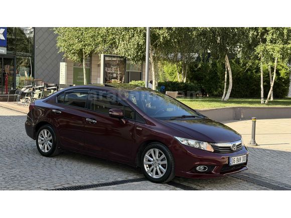 Sahibinden Honda Civic 1.6i VTEC Eco Elegance 2013 Model 