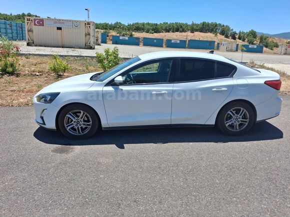 Sahibinden Ford Focus 1.5 Ti-VCT Trend X 2021 Model 