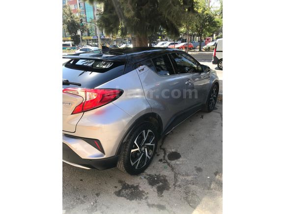 Sahibinden Toyota C-HR 1.8 Hybrid Dynamic 2017 Model
