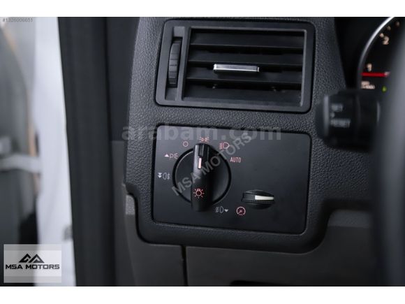MSA-2012 FORD KUGA 2.0TDCI 4WD SELECTIVE CAM TAVANLI EMSALSIZ!