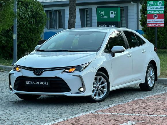 2022 COROLLA DREAM 1.8 HYBRİD E-CVT SERVİS BAKIMLI 86.000 KM'DE