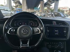 Sahibinden acil satılık  2020 model Tiguan 1.5 TSI R-Line 
 