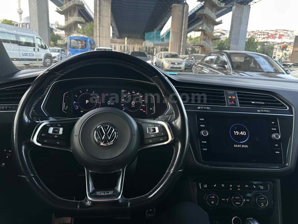 Sahibinden acil satılık  2020 model Tiguan 1.5 TSI R-Line 
 