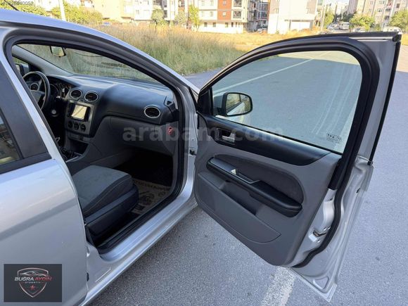 FORD FOCUS 1.6 TREND X