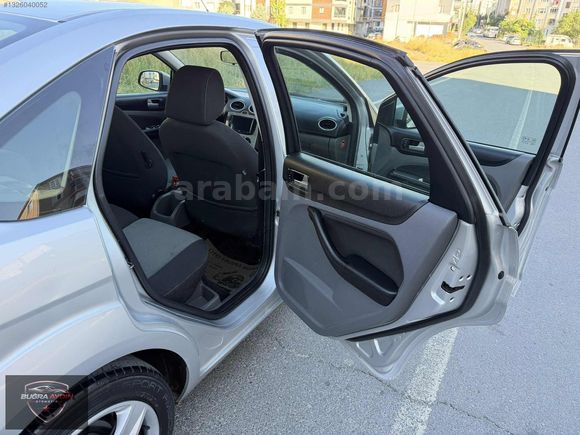 FORD FOCUS 1.6 TREND X
