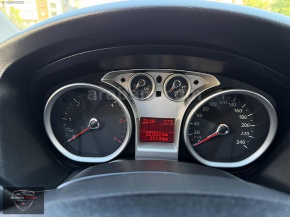 FORD FOCUS 1.6 TREND X
