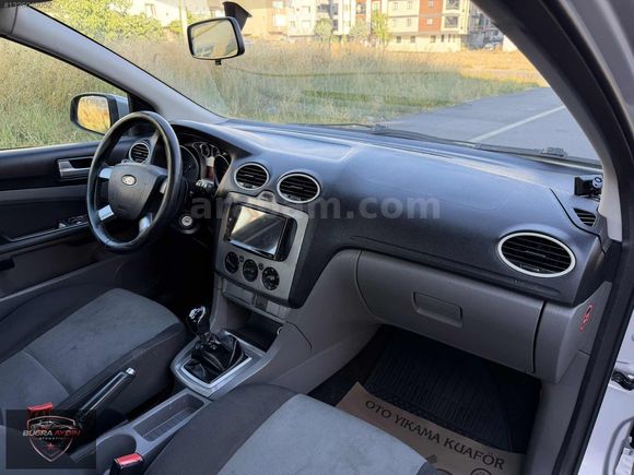 FORD FOCUS 1.6 TREND X