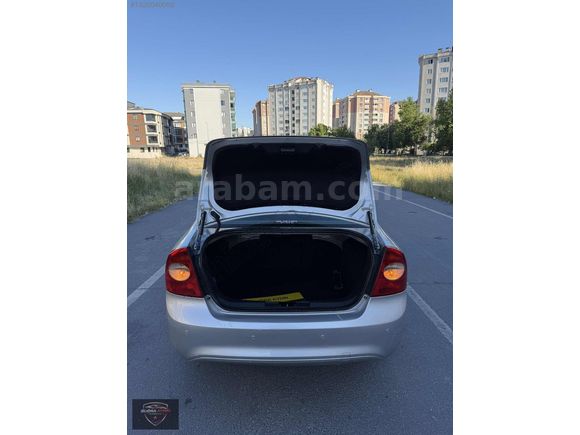 FORD FOCUS 1.6 TREND X